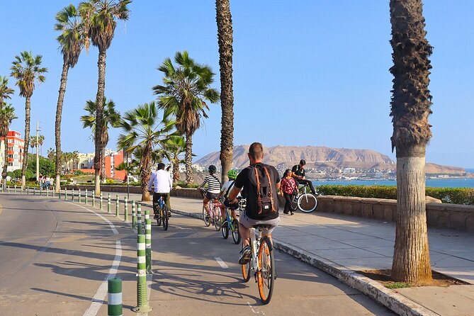 Lima Bike Tour in Miraflores & Barranco - Shared small group - A welcome pause at Heladería Speciale