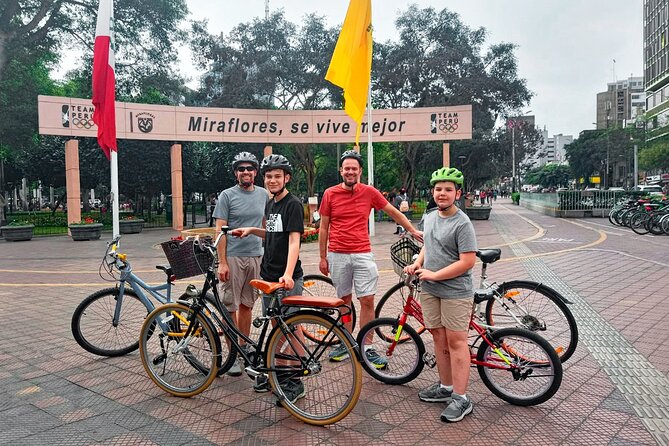 Lima Bike Tour in Miraflores & Barranco - Shared small group - Barranco’s murals and old houses