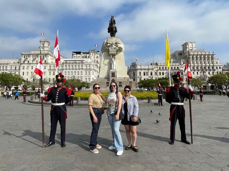 Lima: City Highlights Walking Tour & Catacombs - Jirón de la Unión, once Lima’s grand social street