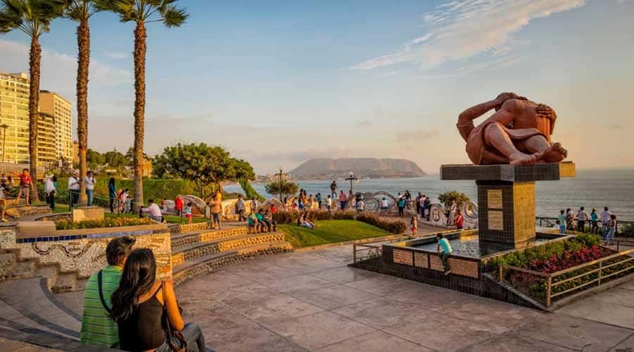 Lima : City tour 360° Panoramic bus - Sightseeing Tour - Starting at Av. Petit Thouars 5490 in Miraflores