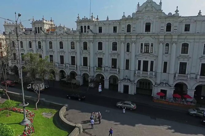 Lima City tour and Catacombs Museum (04 hours) Private Tour with guide in Lima - Huaca Pucllana and Lima before the Spanish conquest
