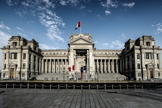 Lima City Tour Plus + Video by Drone - Group - Museo Central and the treasures inside