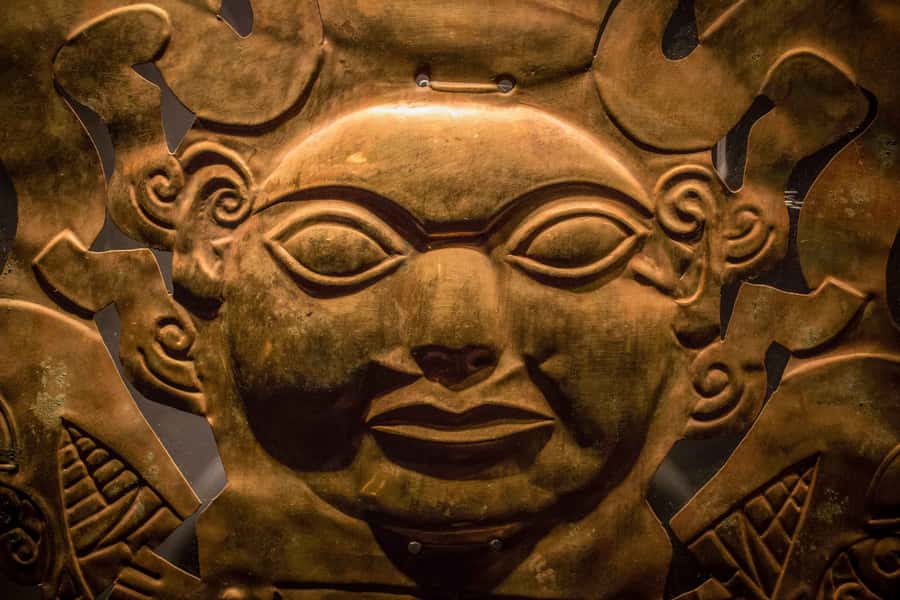 Lima: Half-Day Colonial Lima and Larco Museum Tour - Casa Aliaga, a family home dating to 1535