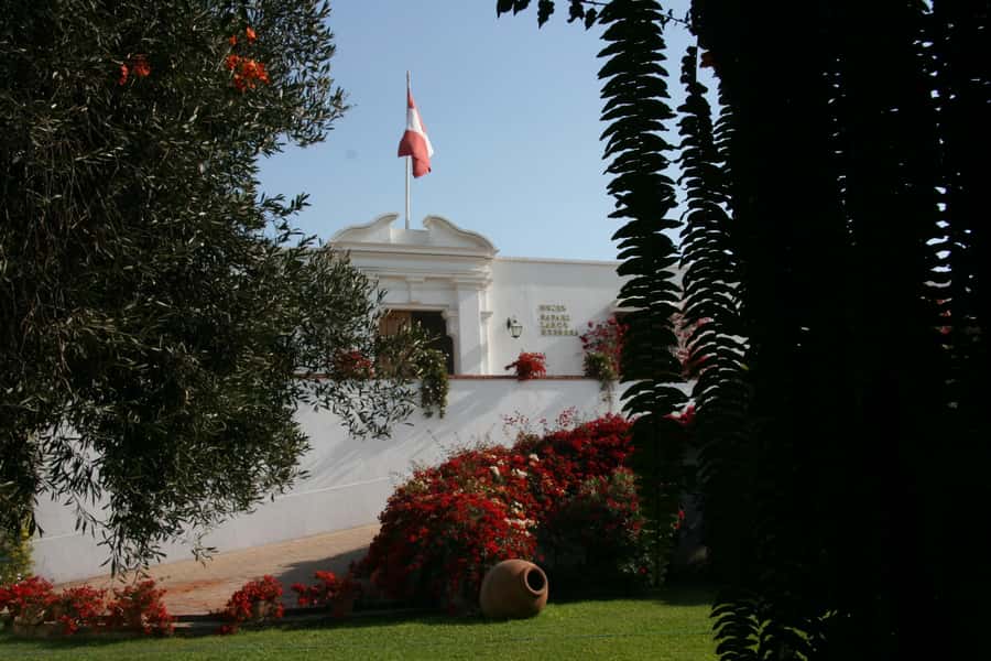 Lima: Half-Day Private Lima City Tour and Larco Museum - Transportation, timing, and the private format