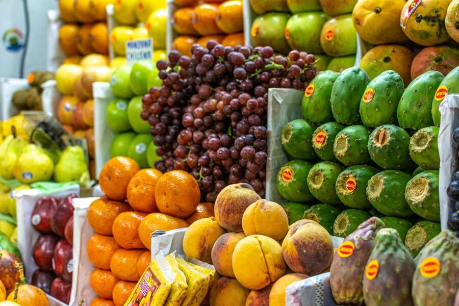 Lima: Historic Center Street Food, Market, and Eateries Tour - Plaza Mayor, the Cathedral, and the Government Palace