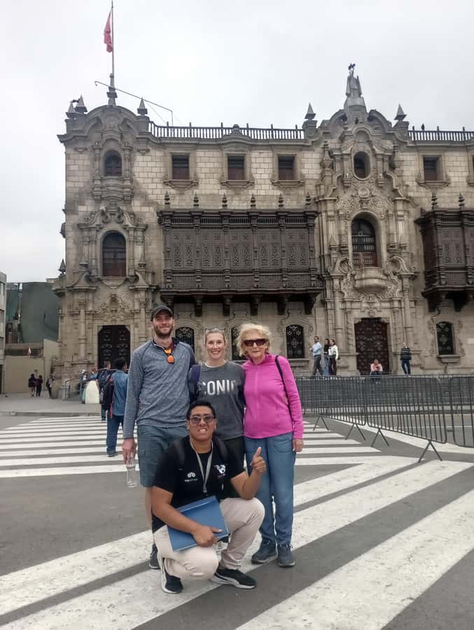 Lima: Historic Center Walking Tour with Pisco Sour Tasting - Starting at Plaza San Martín