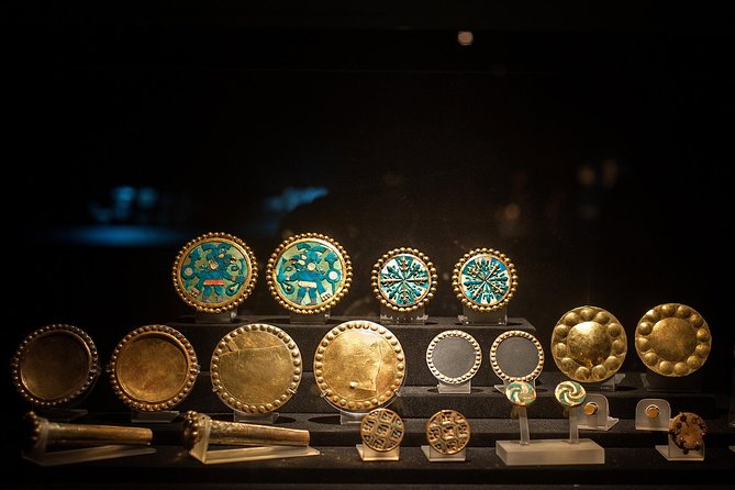 Lima in a Day: City Sightseeing Tour, Larco Museum and Magic Water Circuit - Magic Water Circuit after dark