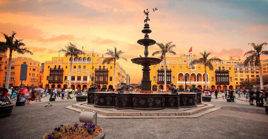 Lima: Incredible City tour half day - Plaza San Martín and the move into central Lima