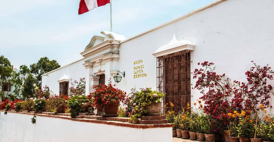 Lima: Larco Museum Entry Ticket - Gold, silver, textiles, and the meaning of craft