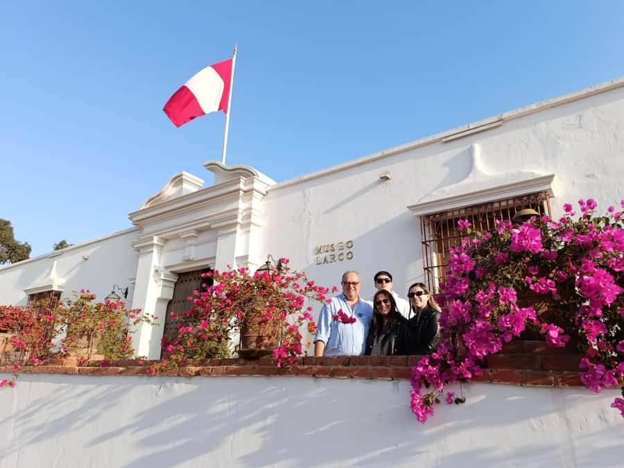Lima: Larco Museum Entry Ticket & Guided Tour with Pickup - Inside the collection: a clear route through ancient Peru