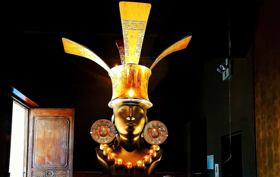 Lima: Larco Museum Entry Ticket & Guided Tour with Pickup - Offerings and sacrifice told through ceramic art