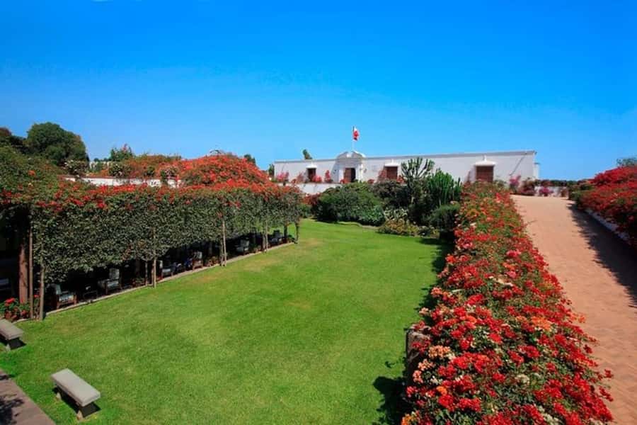 Lima: Larco Museum Entry Ticket - Entering the 18th-century vice-royal mansion
