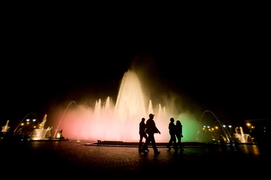 Lima: Magic Water Circuit Tour w/ Transfer & Ticket - Why the Magic Water Circuit works well at night
