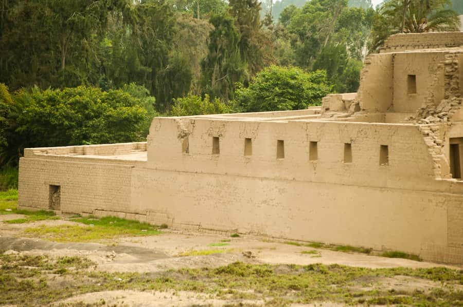 Lima: Pachacamac Ruins & Barranco Half-Day Guided Tour - Who should book this half-day outing?