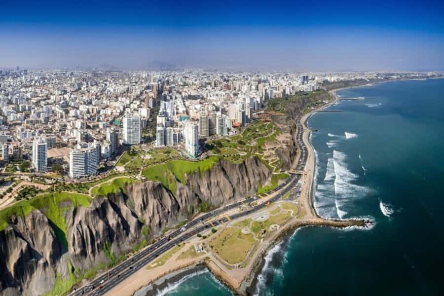 Lima: Private Custom Walking Tour With A Local Guide - Choosing between two hours and eight hours