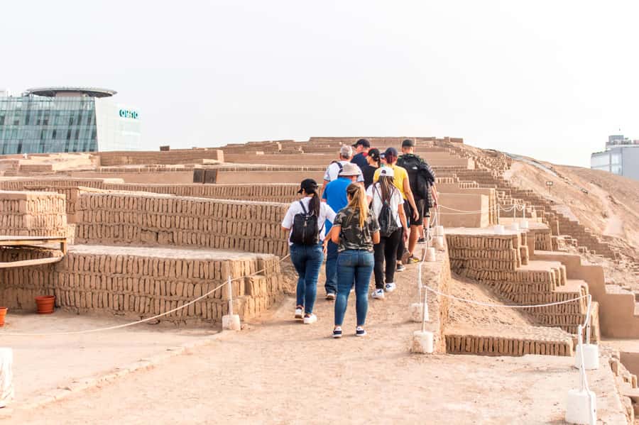 Lima: Private Tour to Huaca Pucllana and Huaca Mateo Salado - Crossing Lima to Huaca Mateo Salado
