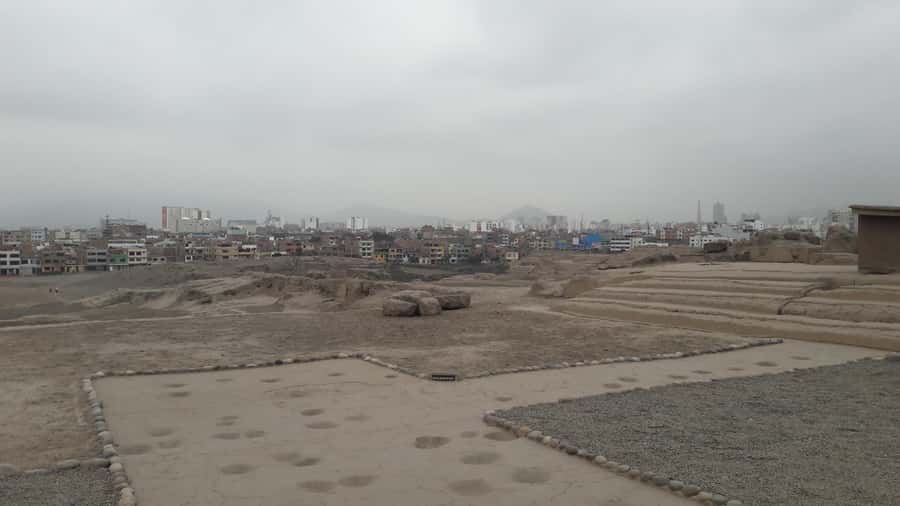 Lima: Private Tour to Huaca Pucllana and Huaca Mateo Salado - A closer look at the historical contrast