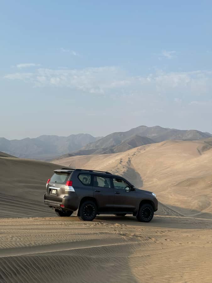 Lima: Sandboarding and Jeep Tour - From your Lima hotel to the Chilca dunes