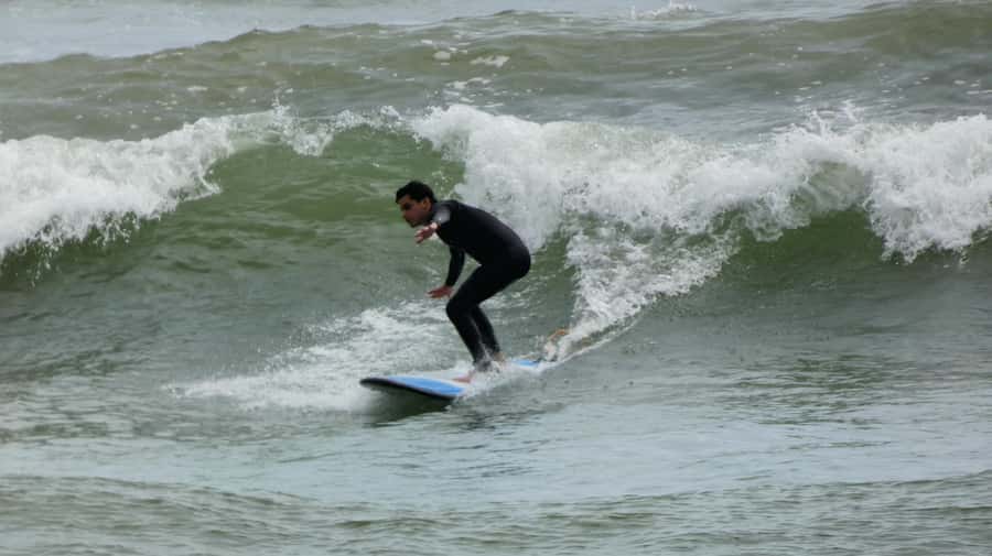 Lima: Surf Class with Equipment and Instructor - What the waves mean for beginners