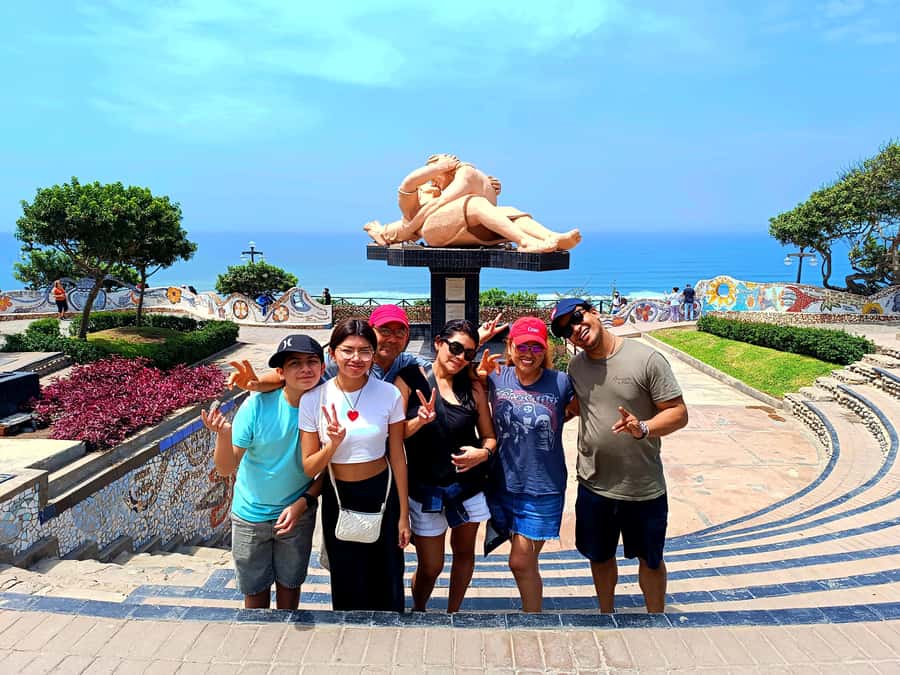 Lima: Tour in Miraflores, San Isidro, Barranco & Chorrillos - The 25-minute ride to Morro Solar