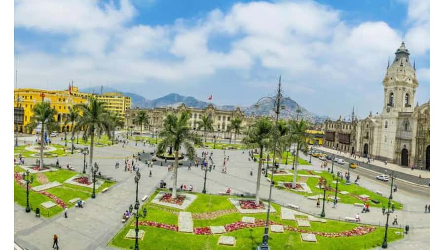 LIMA WALKING TOUR CATACOMBS FROM MIRAFLORES, HISTORICAL CENTER, WINES+BUS - The Cathedral and government buildings put Lima’s power on display