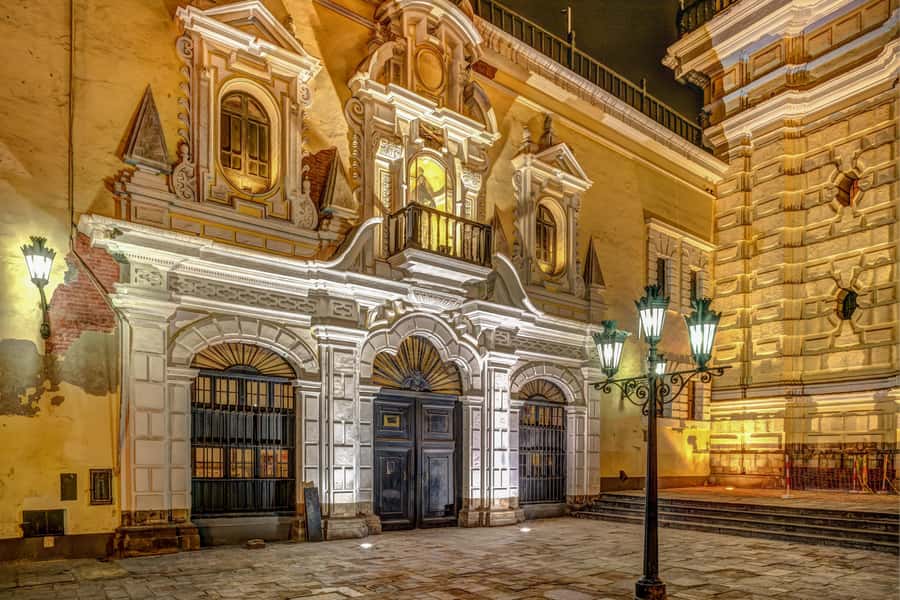 Lima: Water Magic Circuit, Downtown and Catacombs Night Tour - Picarones, churros, and purple corn drink