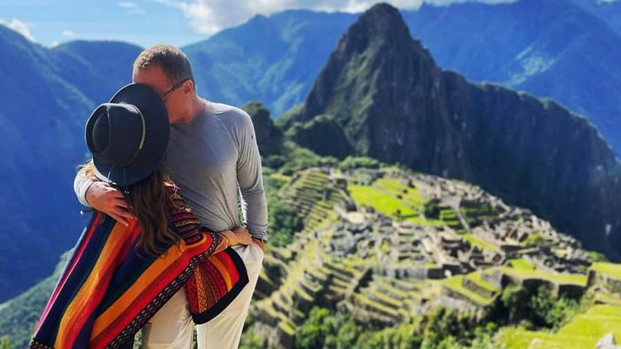 Machu Picchu: 1-day tour by Vistadome Observatory train - From Aguas Calientes to the Machu Picchu Entrance