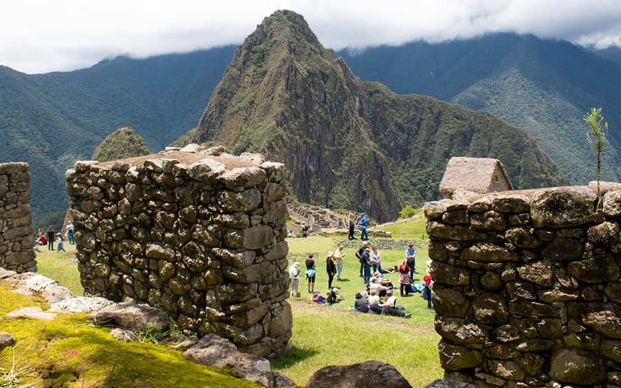 Machu Picchu: 1-day tour by Vistadome Observatory train - Two and a Half Hours Inside the Inca Citadel