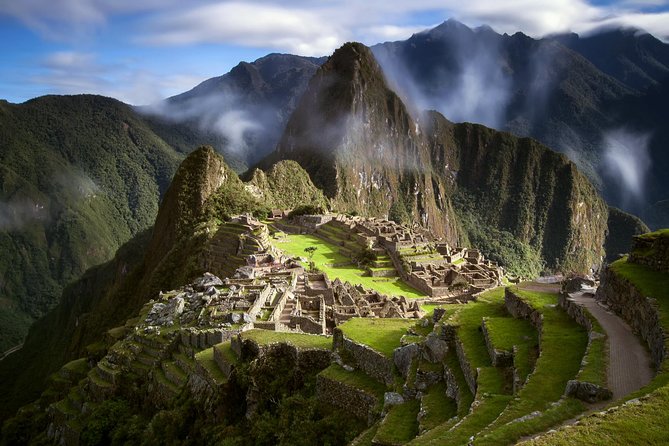 Machu Picchu 2-Day Adventure by Train with Overnight Stay - The return train and the long ride to Cusco