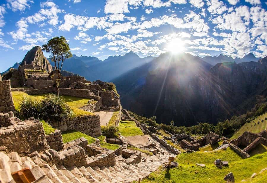 Machu Picchu 2 Days / 1 Night (By Bus) - Who should choose this Machu Picchu trip?