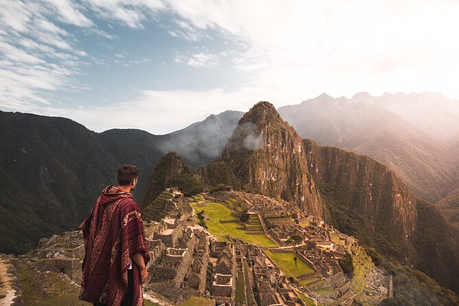 Machu Picchu Mystical Tour Cusco - Peru - The Hidroeléctrica walk to Aguas Calientes