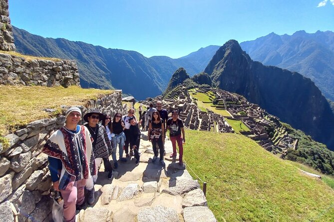 Machu picchu one day by train all included - Ollantaytambo to Machu Picchu Pueblo by train