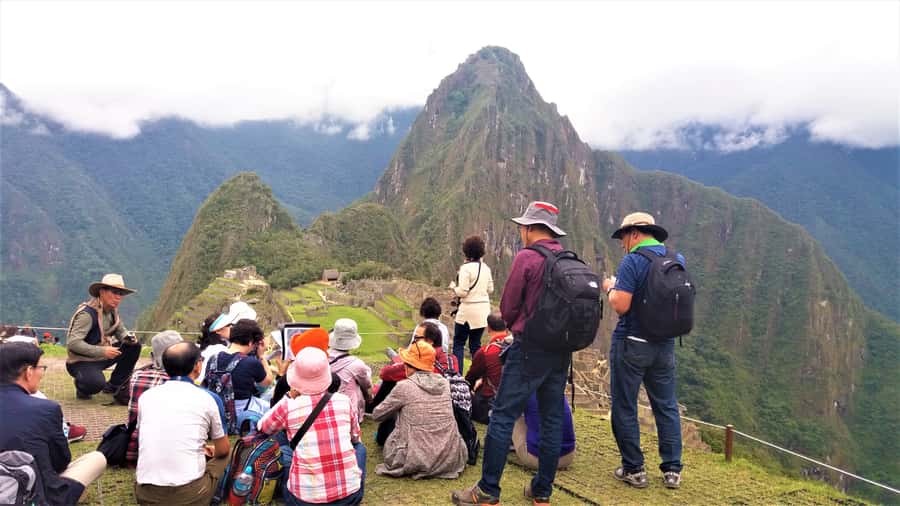 Machu Picchu: Private Tour Guide Service - Entering Machu Picchu with the right documents