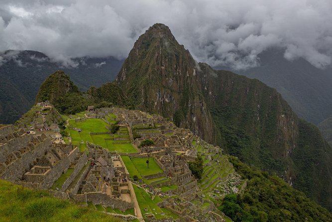 Machu Picchu Tour by Vistadome Panoramic Train from Cusco - What the $399 price really covers