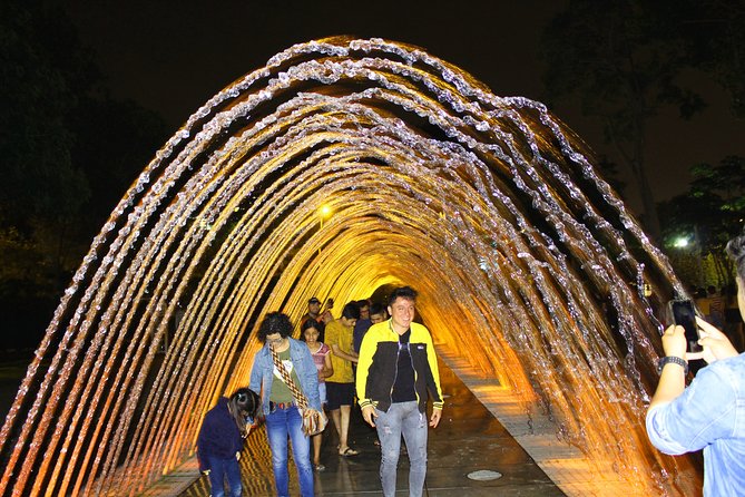 Magic Fountains Park & Bohemian Barranco at Night (Small Group) - Small details that can improve your night