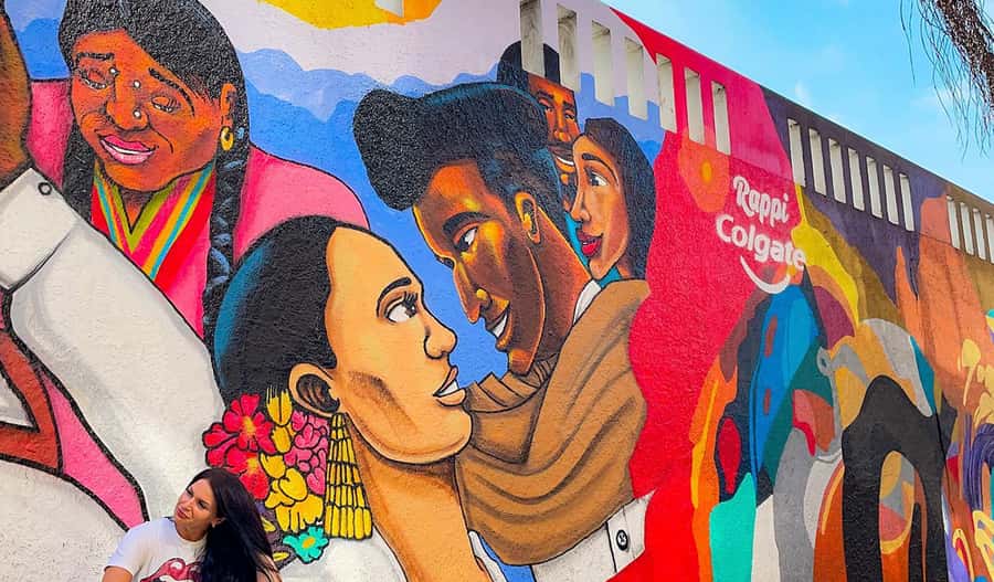 Miraflores & Barranco: Lima’s Modern and Bohemian Tour - Larcomar shows Miraflores at its most polished