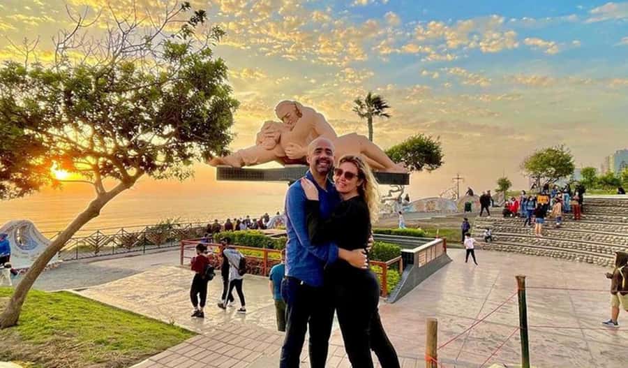 Miraflores & Barranco: Lima’s Modern and Bohemian Tour - Plaza Chabuca Granda brings Peruvian music into the route