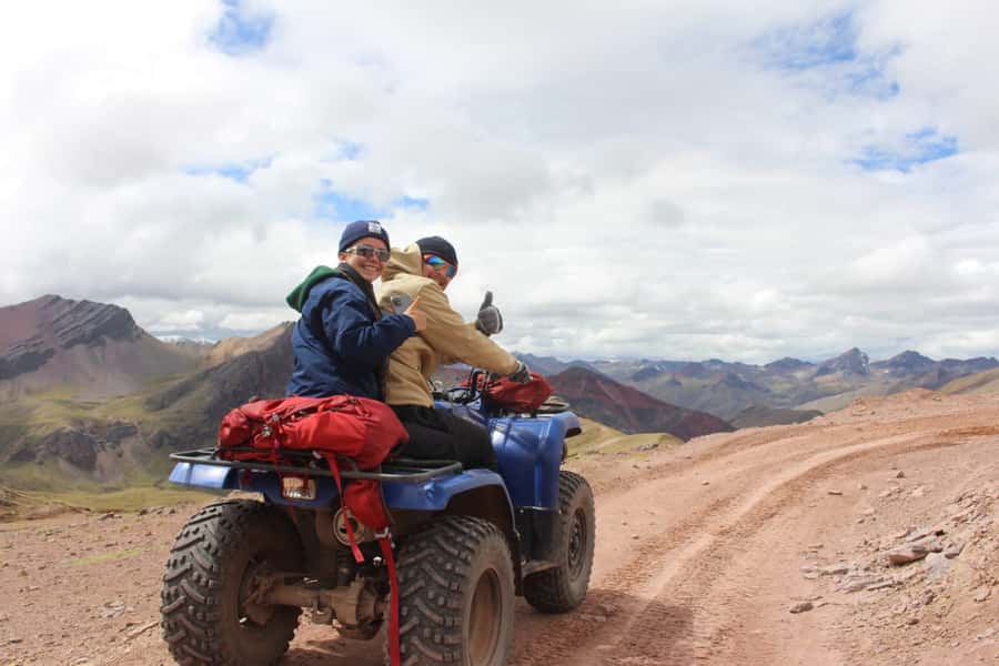 Montaña de Colores: tour en cuatrimotos día completo - The descent and the ATV mix-up to avoid