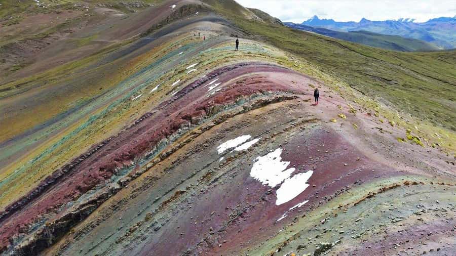 Palcoyo colored mountain hike + stone forests - The 4:00 to 5:00 a.m. Pickup From Cusco