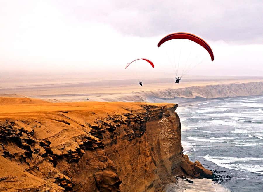 Paracas : Paragliding - Fly Like a Bird - What the passenger flight feels like
