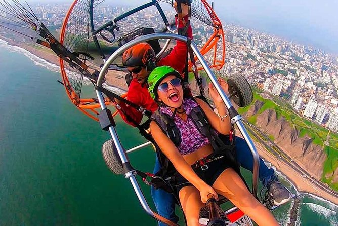 Paragliding in Lima - Costa Verde - Getting Suited Up and Ready to Fly