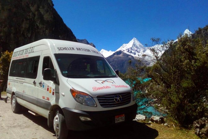 Parón Lake - Cordillera Blanca - The Viewpoint And The Cordillera Blanca Peaks