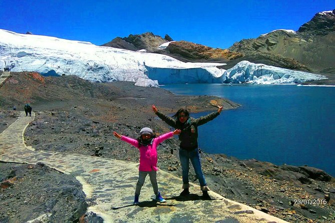 Pastoruri Glacier - Pumapampa’s gasified waters and Pumashimin Lake