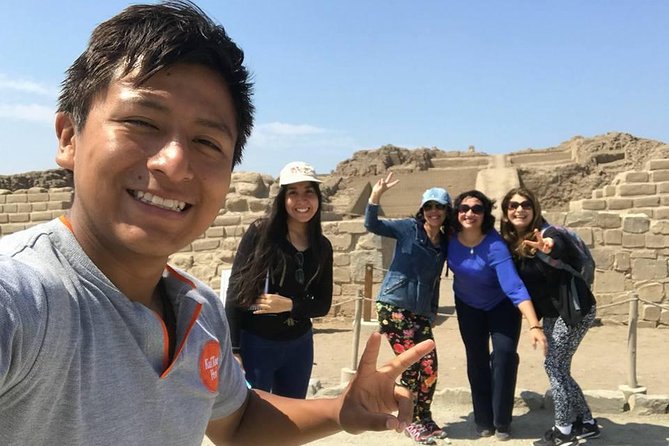 Private Guided ''Pachacamac'' Tour in Peru - The drive south from Lima