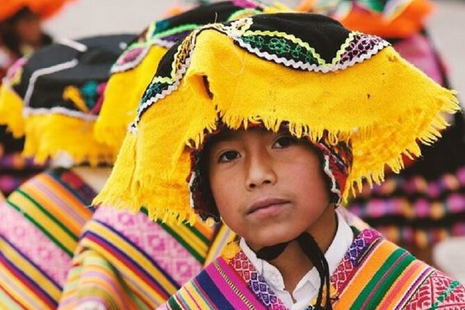 Private Ollantaytambo, Pisac Ruins Tour with Farm Visit, Gourmet Picnic Lunch - Urubamba market and Peruvian fruit tasting