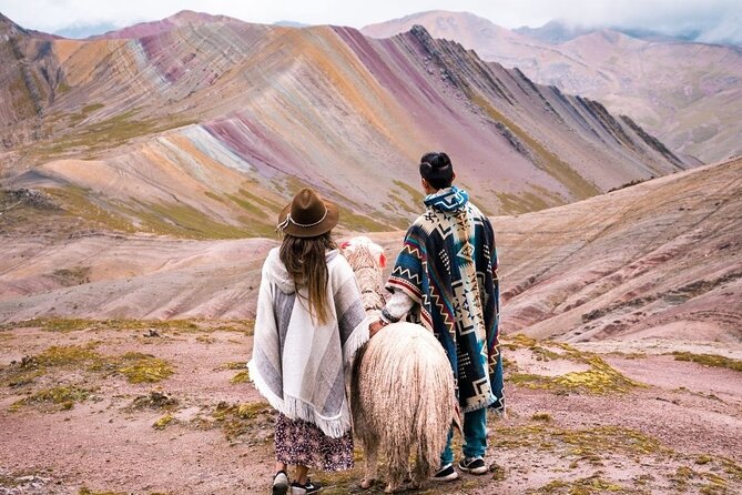 Private Palccoyo Rainbow Hike Without the Crowds - Key details that shape the day