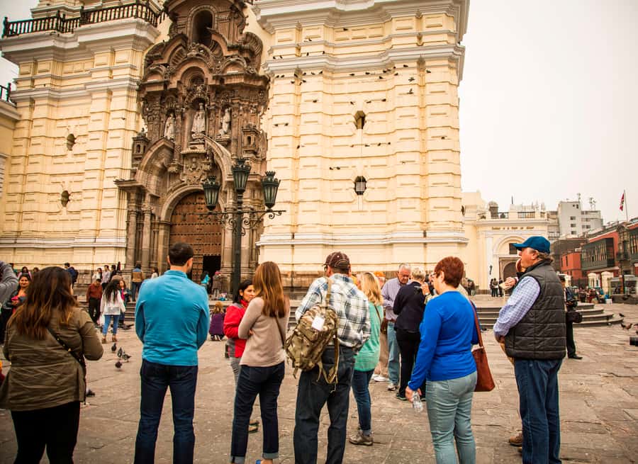 Private Tour Casa Aliaga,San Francisco Convent, Larco Museum - Pickup details you should check before booking