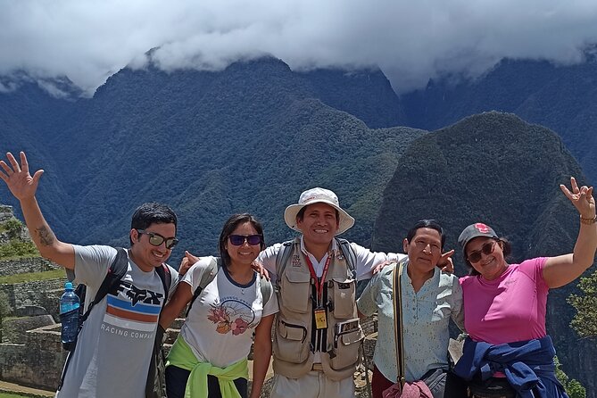 Private Tour Guide in Machupicchu from Aguas Calientes. - Support before and during your visit
