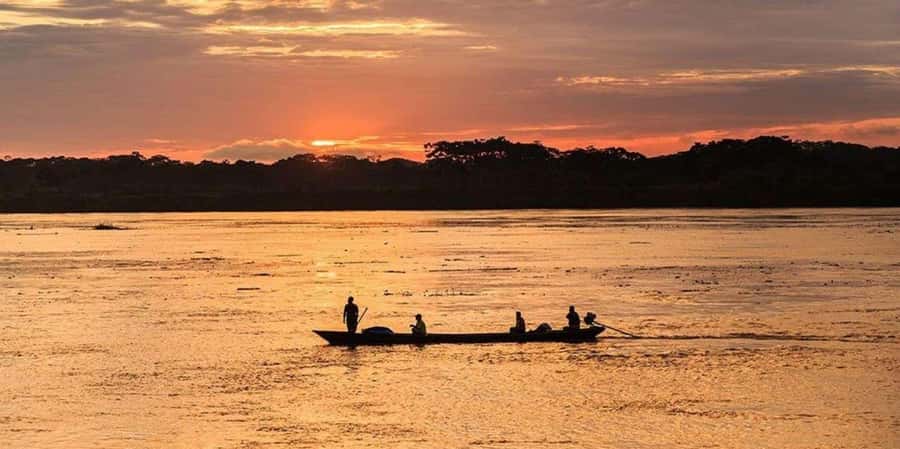 Puerto Maldonado: 3-hour sunset boat ride - What guides Cristian and Walter add