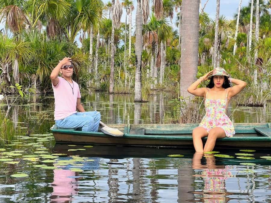 Puerto Maldonado: Lake Yacumama sunset and piranha fishing - Searching for Black Caimans